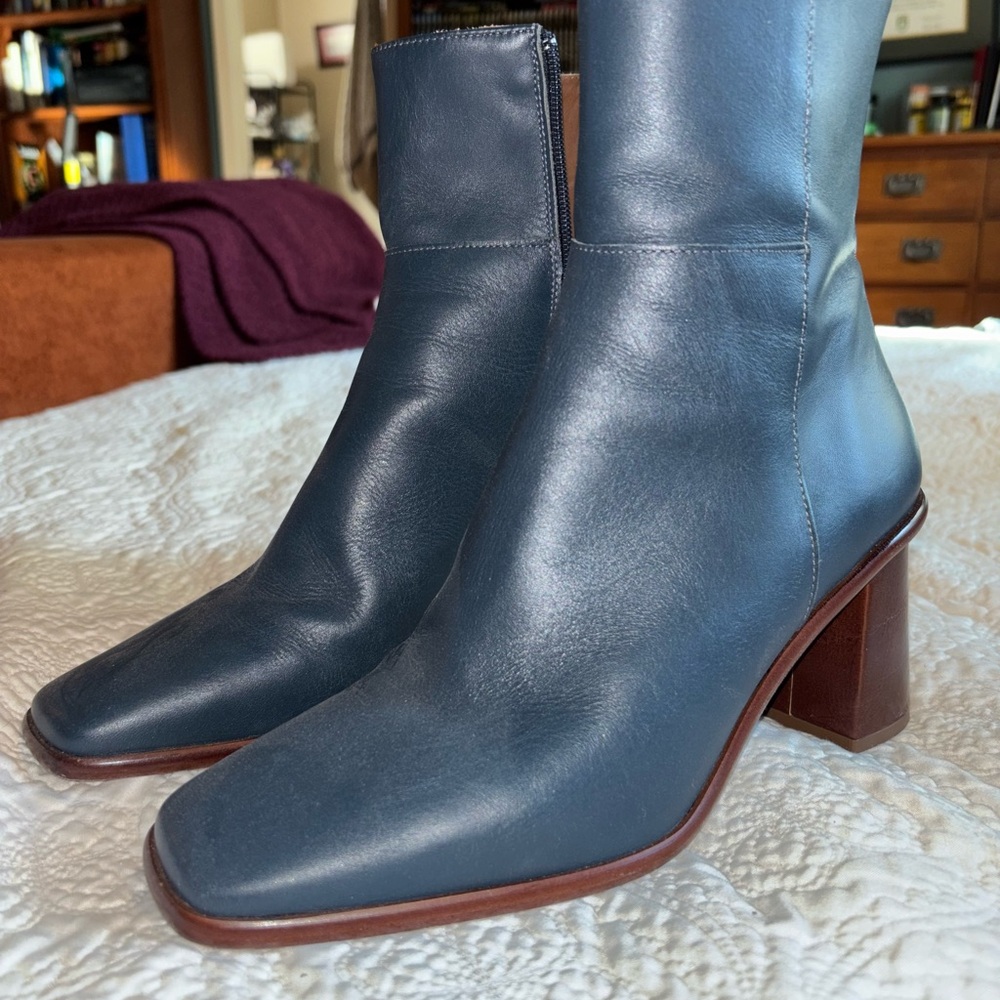 ALOHAS Navy Leather Heeled Boots